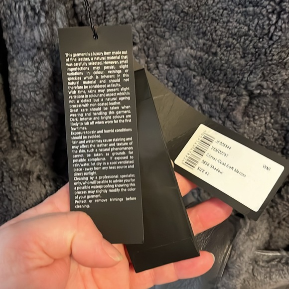 Joseph Genuine Shearling Coat - NWT - Picture 4 of 8